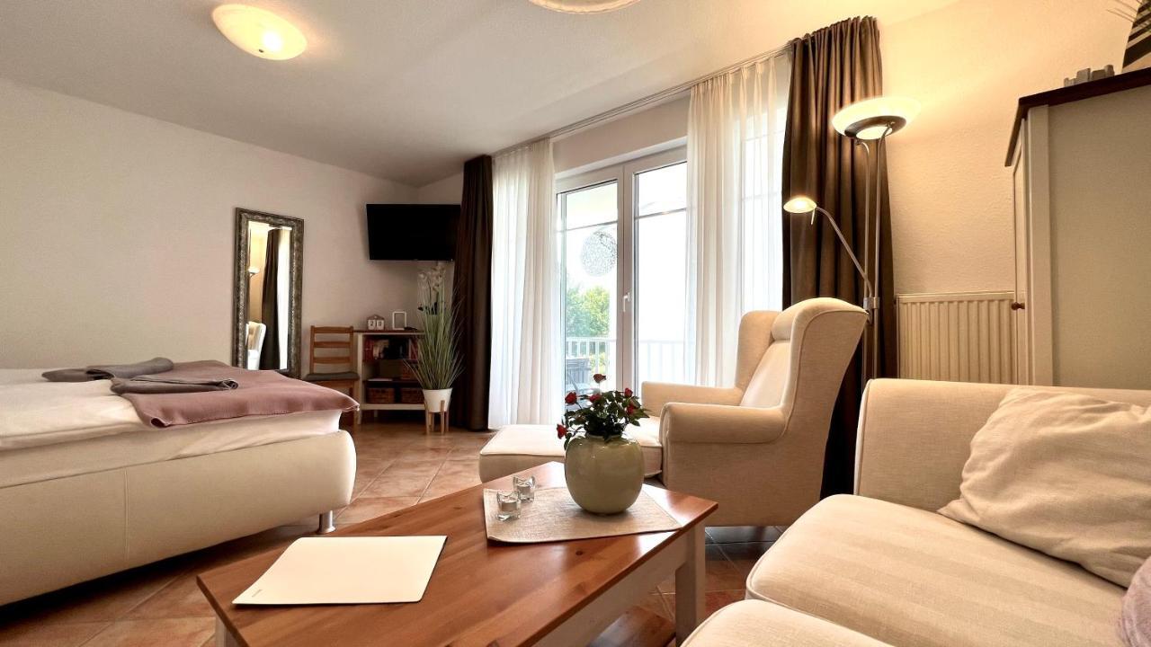 Ferienwohnung Sonnenblume Baabe Esterno foto